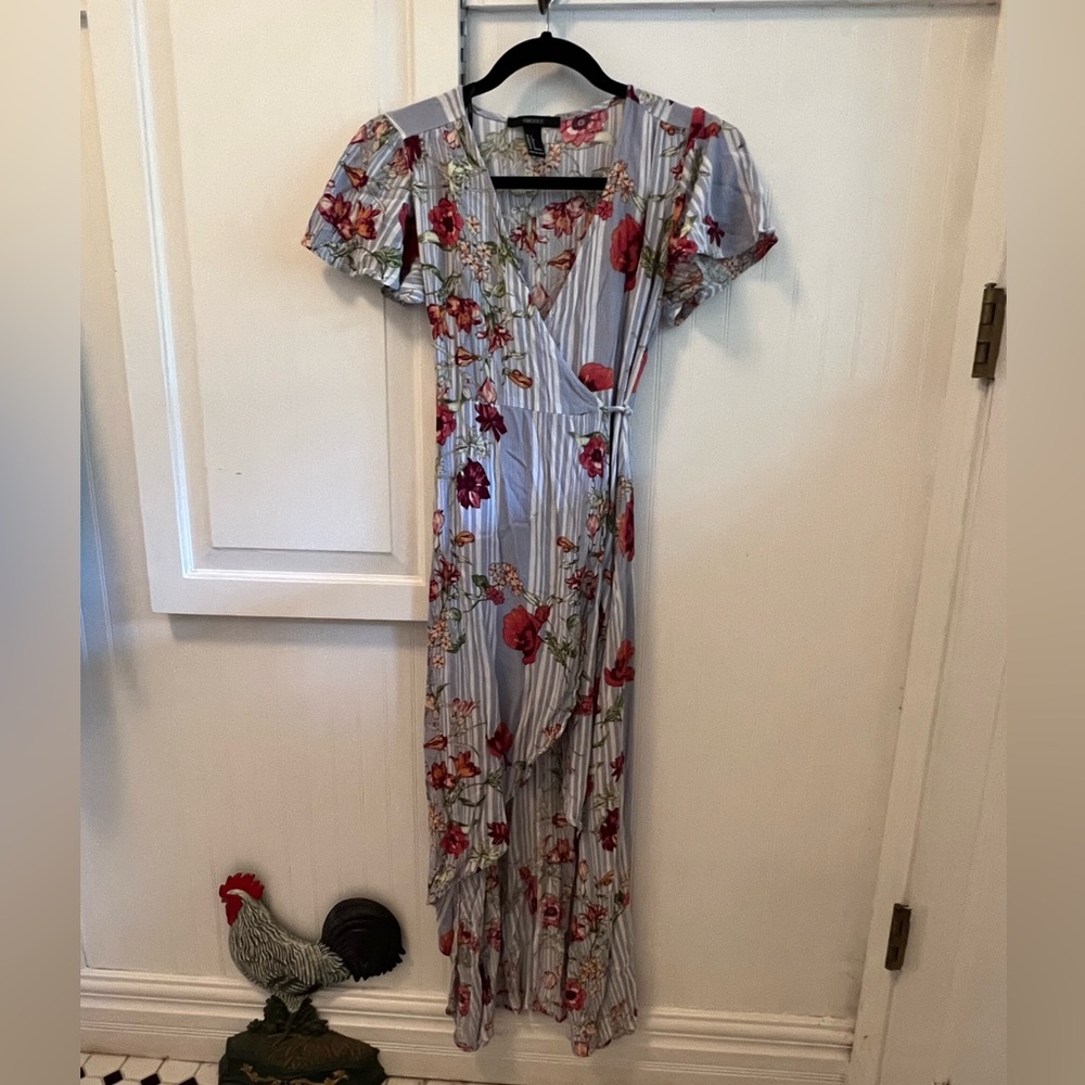 FOREVER 21 Floral Wrap Dress
